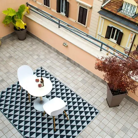Aurea & Terrace 아파트